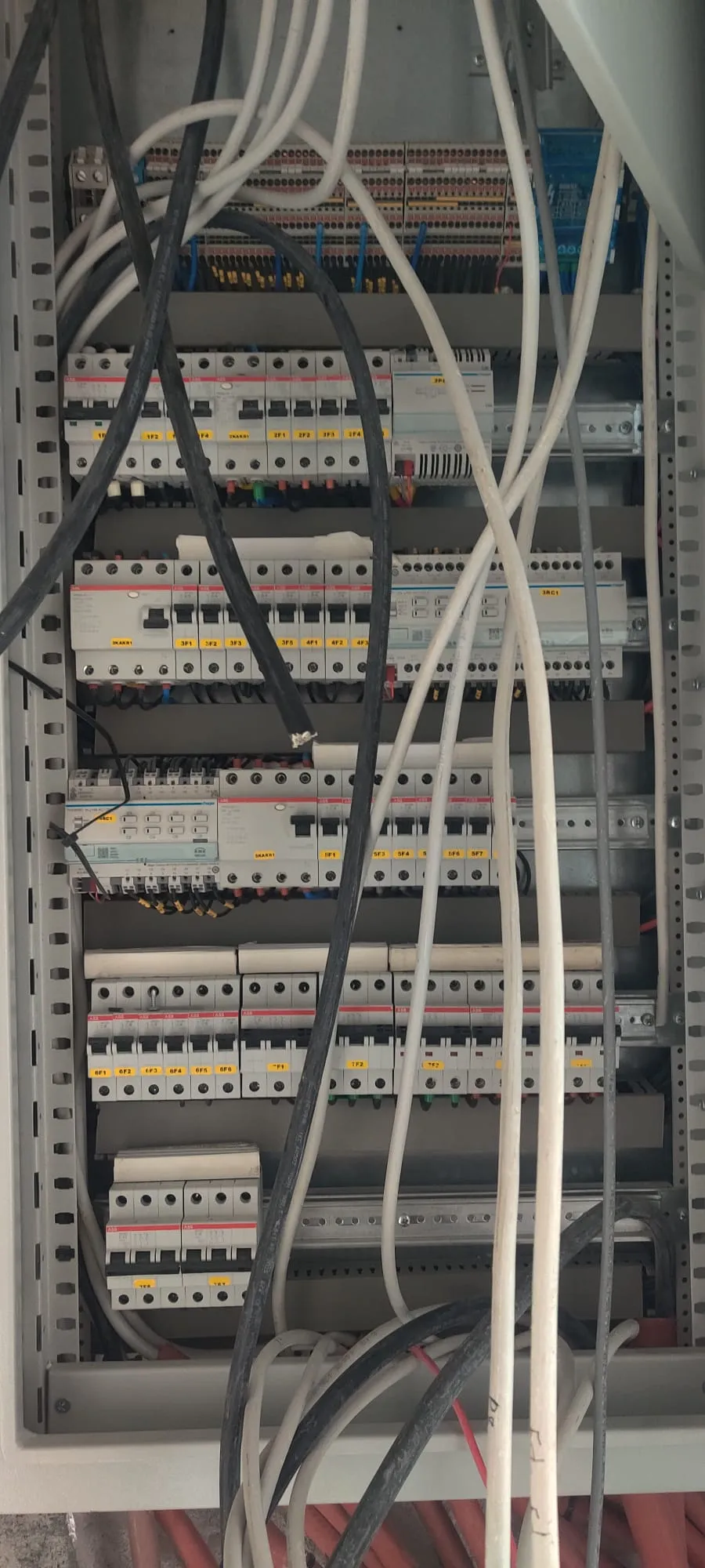 Elektrik tesisatı ve elektrikli ev aletlerinin tamiri